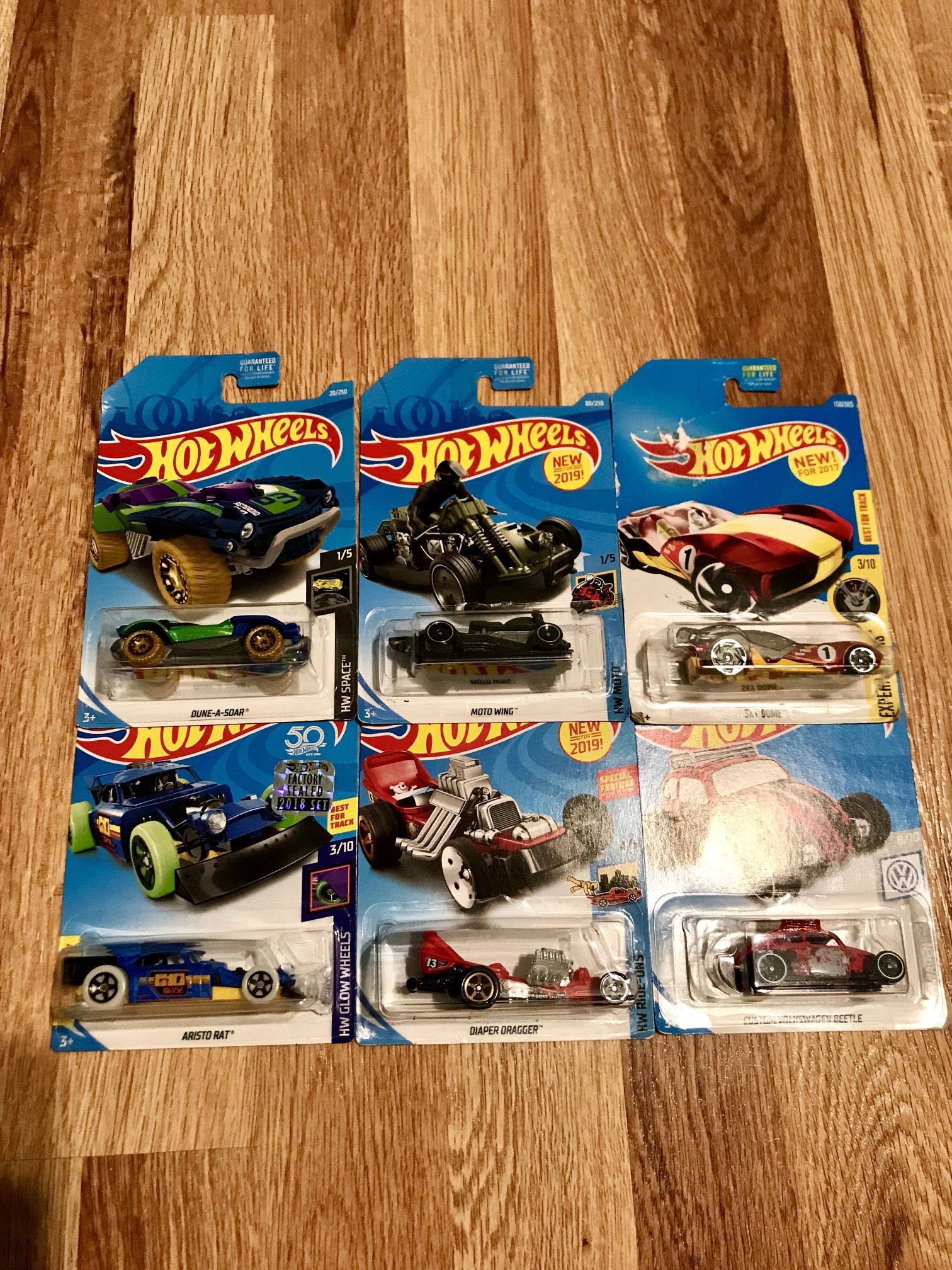 6x Multiple Hot Wheels Diecast Cars Toy Sports Racing Moto Wing Dragging Beetle Sky Dome