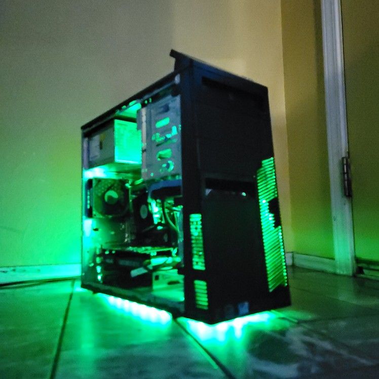 Awesome RGB Gaming PC With nVidia Graphics Card And Intel i7 CPU