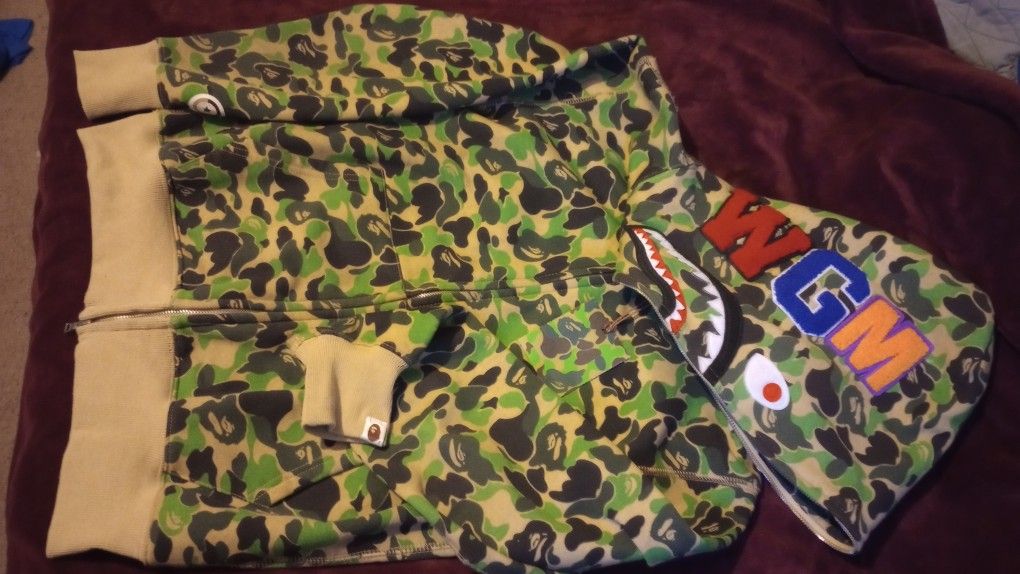 Bape/ A Bathing Ape Hoodie XL