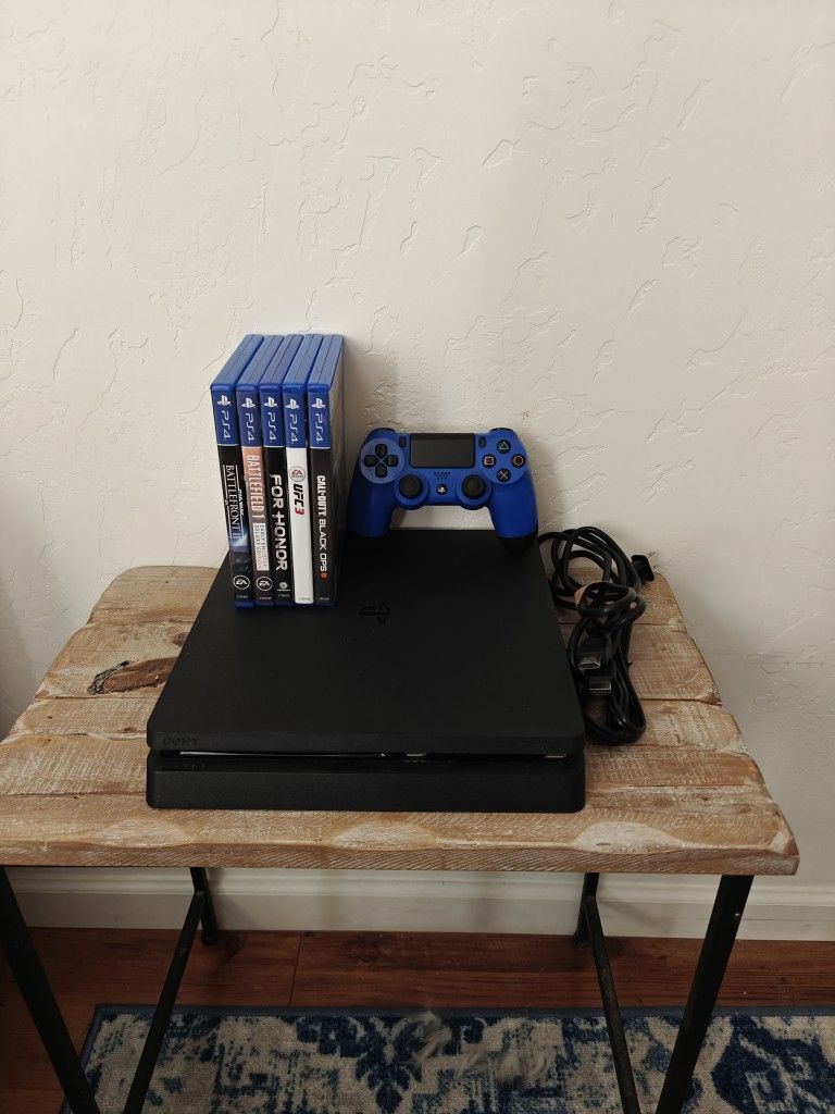 PS4 Slim 1TB - With Games and Controller