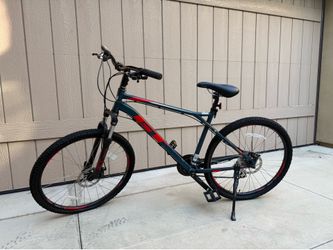 GT Aggressor Pro 29” Mountain Bike Large, Great Condition