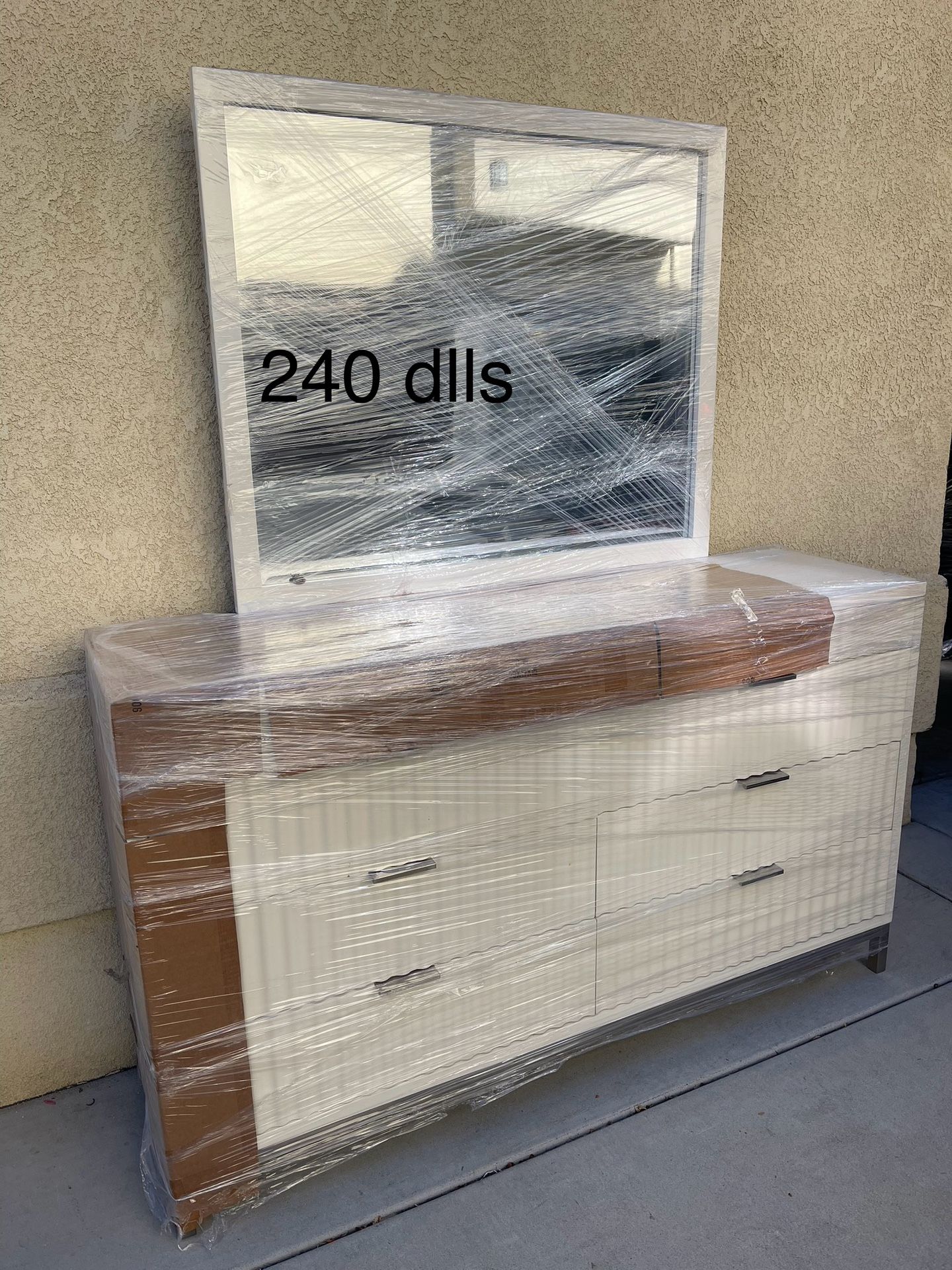 8 - Drawer Dresser with mirror( white color ready to use )