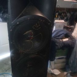 Quest Audio Dual 15" Speakers 