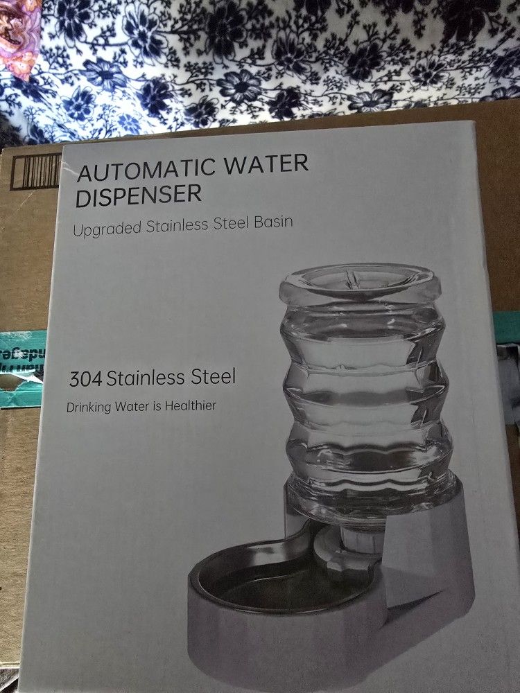 Pet Watering Dispenser