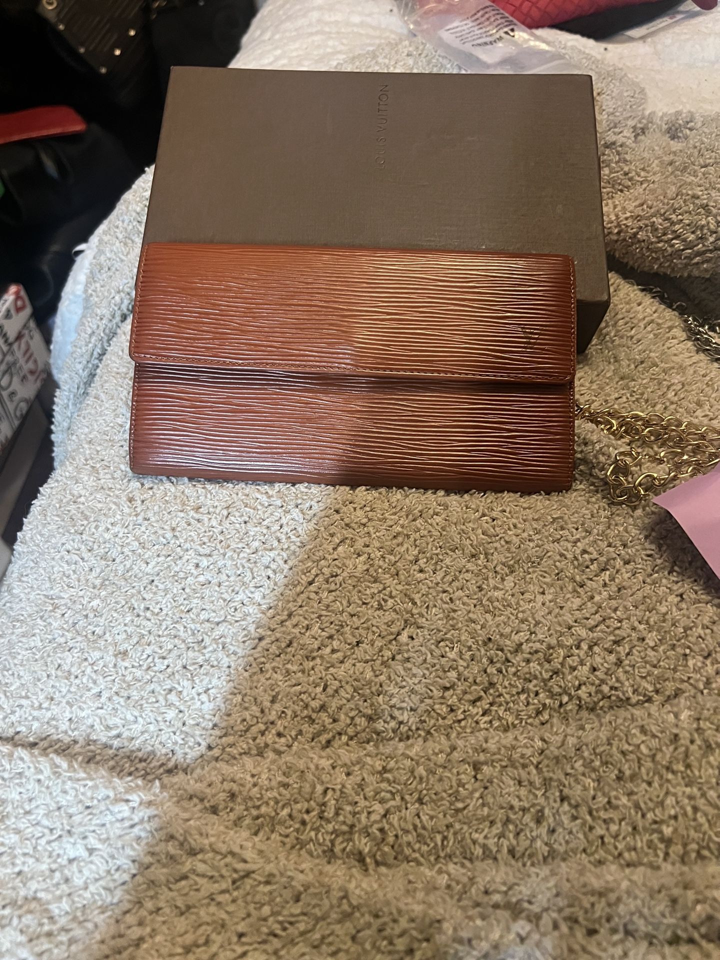 Louis Vuitton Sarah Long Wallet in Brown Epi leather (unbranded Chain Included)