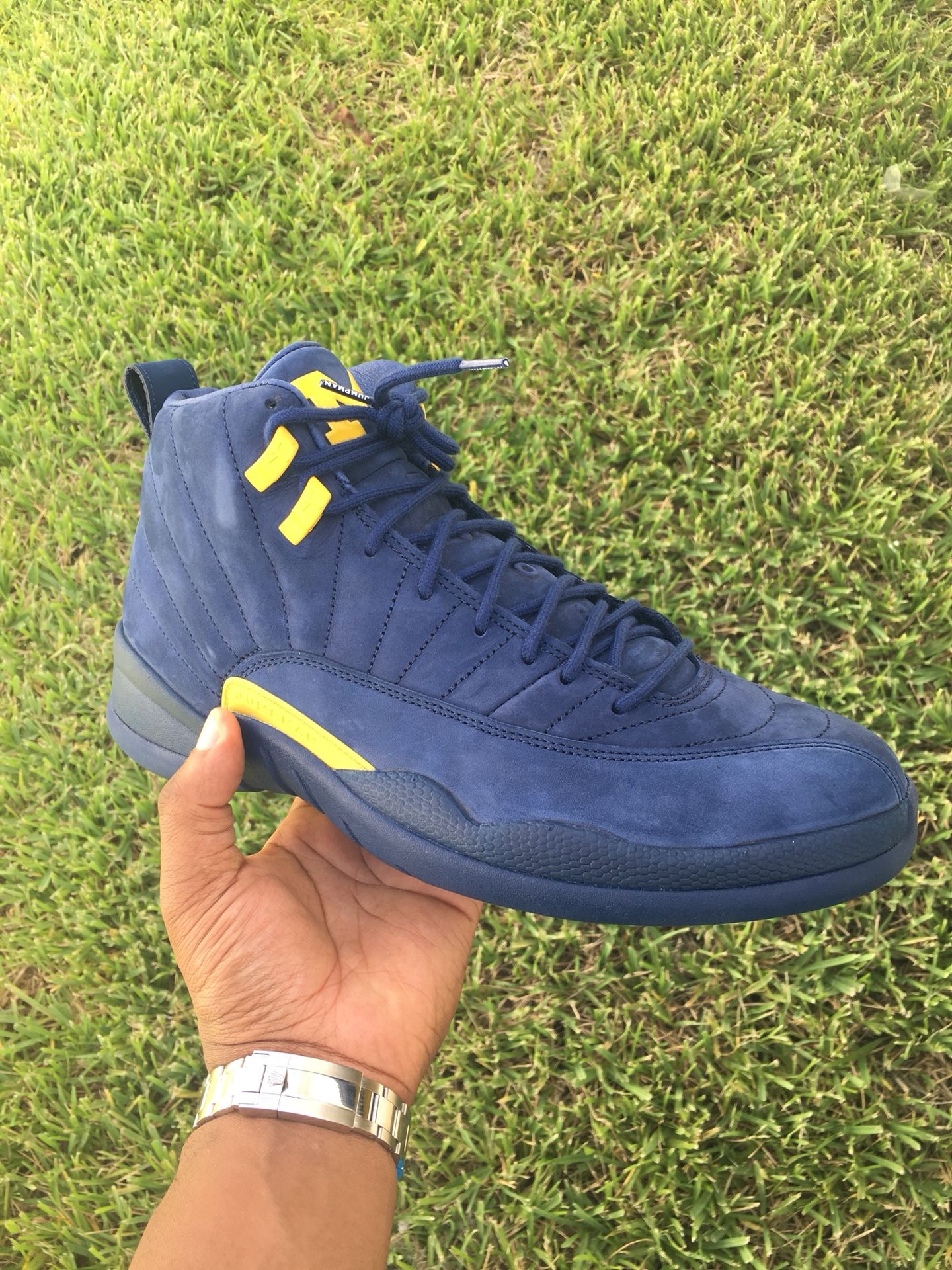 Jordan 12 Michigan size 11