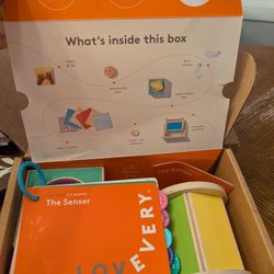 Lovevery the Senser Play Kit 5-6 Months