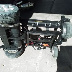 Pair Of 24v Electric Reversible Motors With Chassi & Solid Tires 9x3 