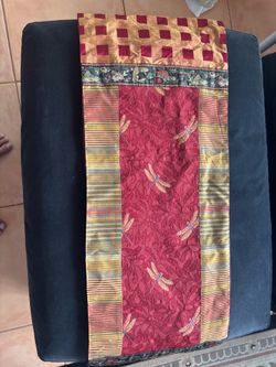 Chinoiserie table runner