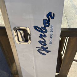 Harbor Utility Bed Tailgate