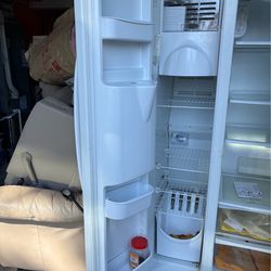 Refrigerator working free