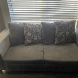Twin Couches 