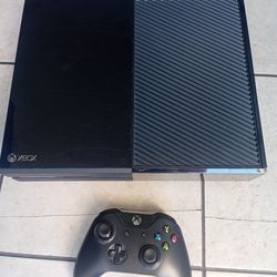 Xbox one 500gb console and controller only it works $50 firm