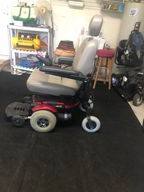 Jet 3 Ultra Electric Scooter Needs 2- New Batteries $60.-