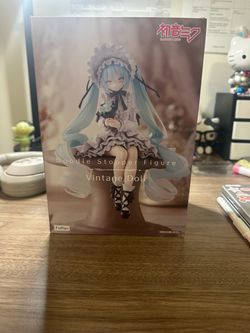 Miku Vintage doll noodle stopper figure