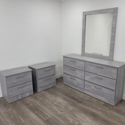 DRESSER WITH MIRROR AND NIGHTSTANDS 