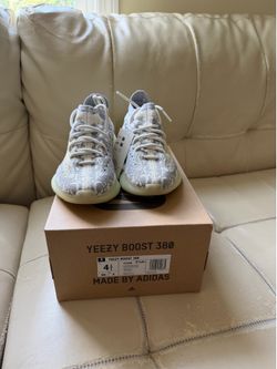 Yeezy 380 Alien sz 4.5