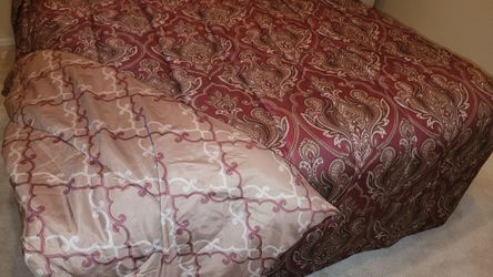Full Size Comforter With 2 Regular Pillow Shams