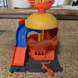 Small Hot wheels Track 