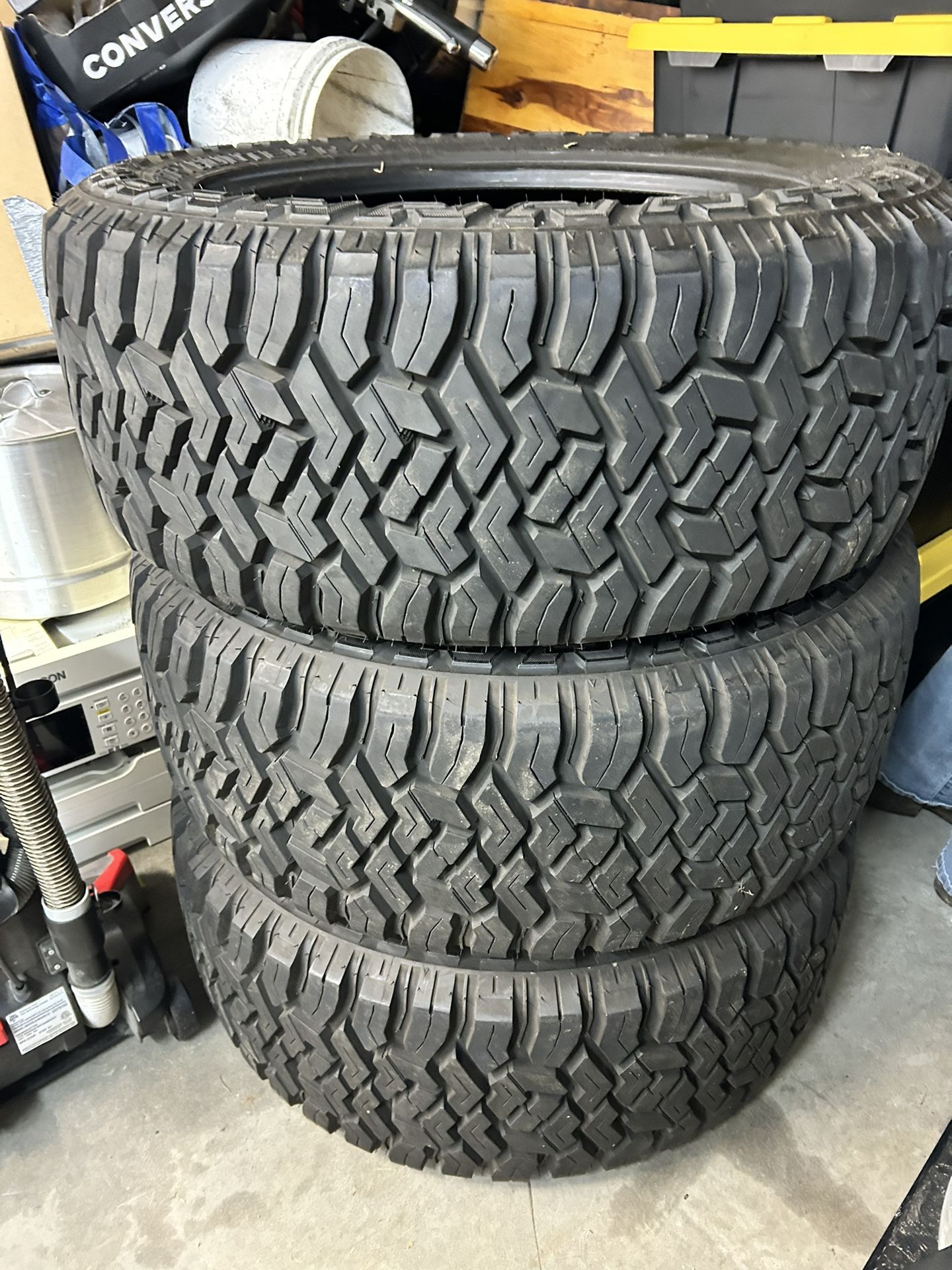 (4)- 33x12.50 20R