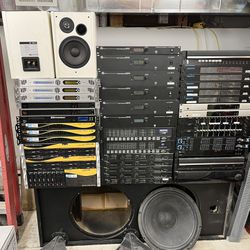 Tons of Servers And Pro Audio Gear.  Realistic Prices.   Some High Dollar Stuff 