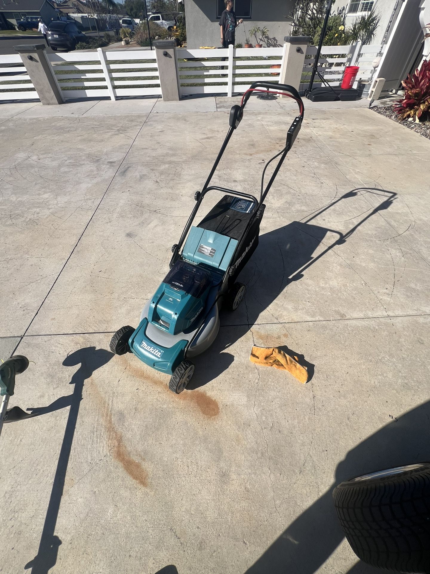 Makita Lawn Mower And Edger Weed Wackier 