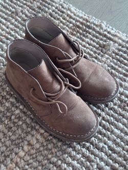Boy’s shoes