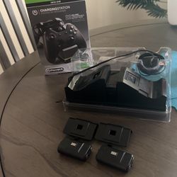 Xbox One Charging Station 
