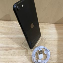 Cyber Week Special !!! IPhone SE (2nd Gen ) Black Unlocked For Any Carrier/Liberado Para Cualquier Compañía 