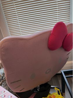 Hello kitty impressions vanity chair