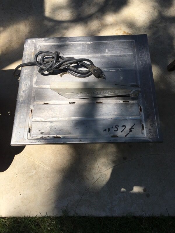 Tile wet saw