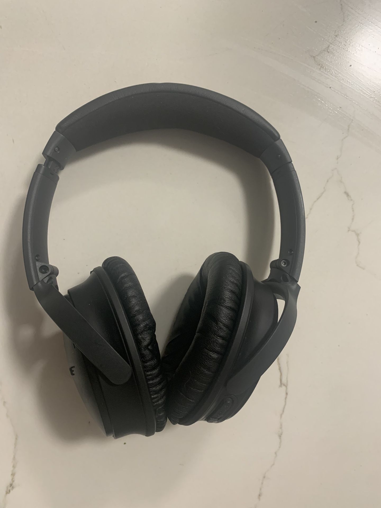 Bose Quiet Comfort 35 Wireless Headphones