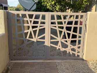 Gate