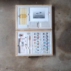 Oil Paint Kit W Canvas And Case