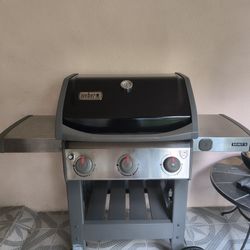 Weber Spirit II E-310 3 Burner Gas Grill