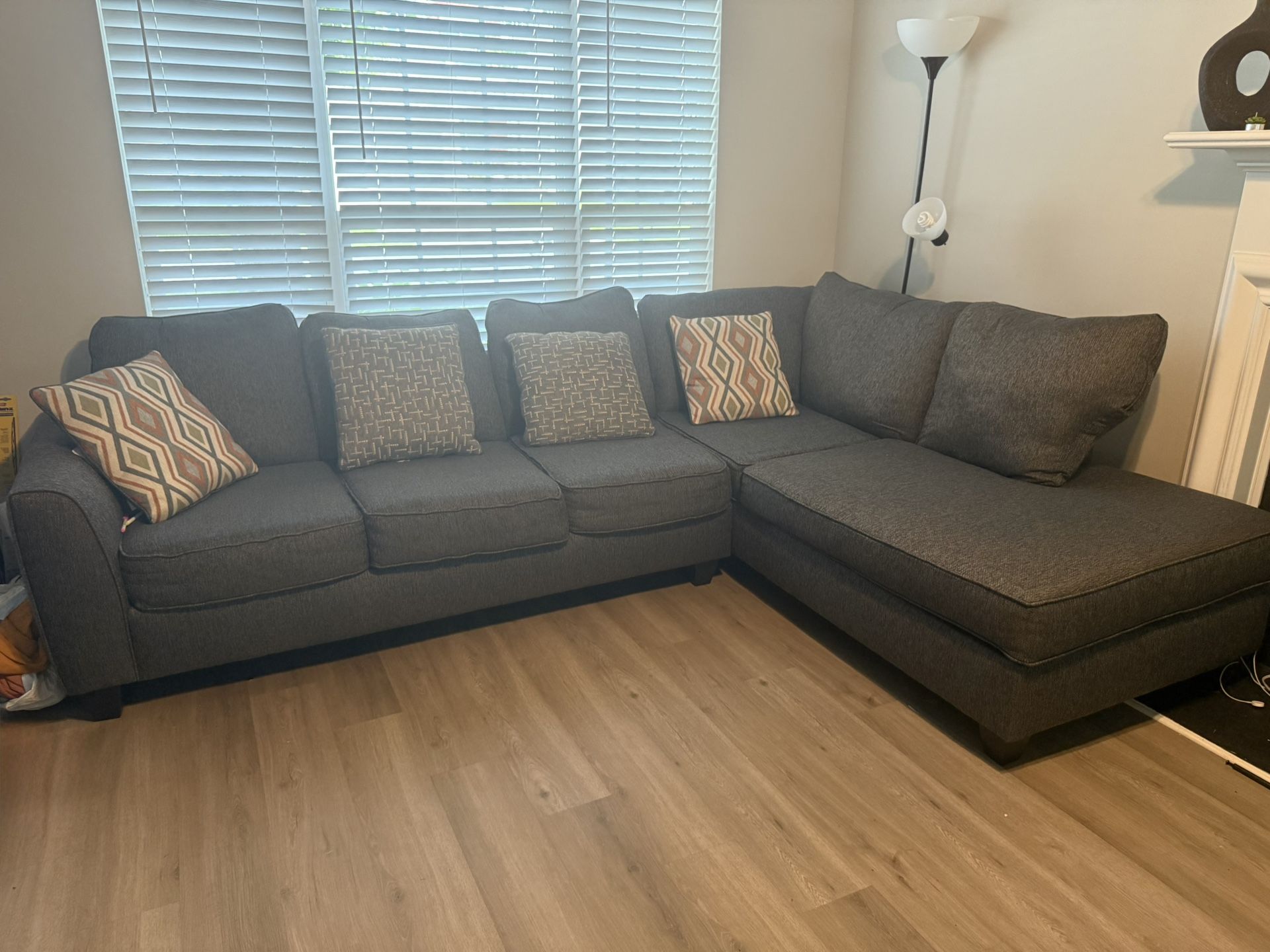 Gray 2 Piece Sectional w/ Right Arm Facing Chase