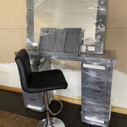 Makeup Vanity Set