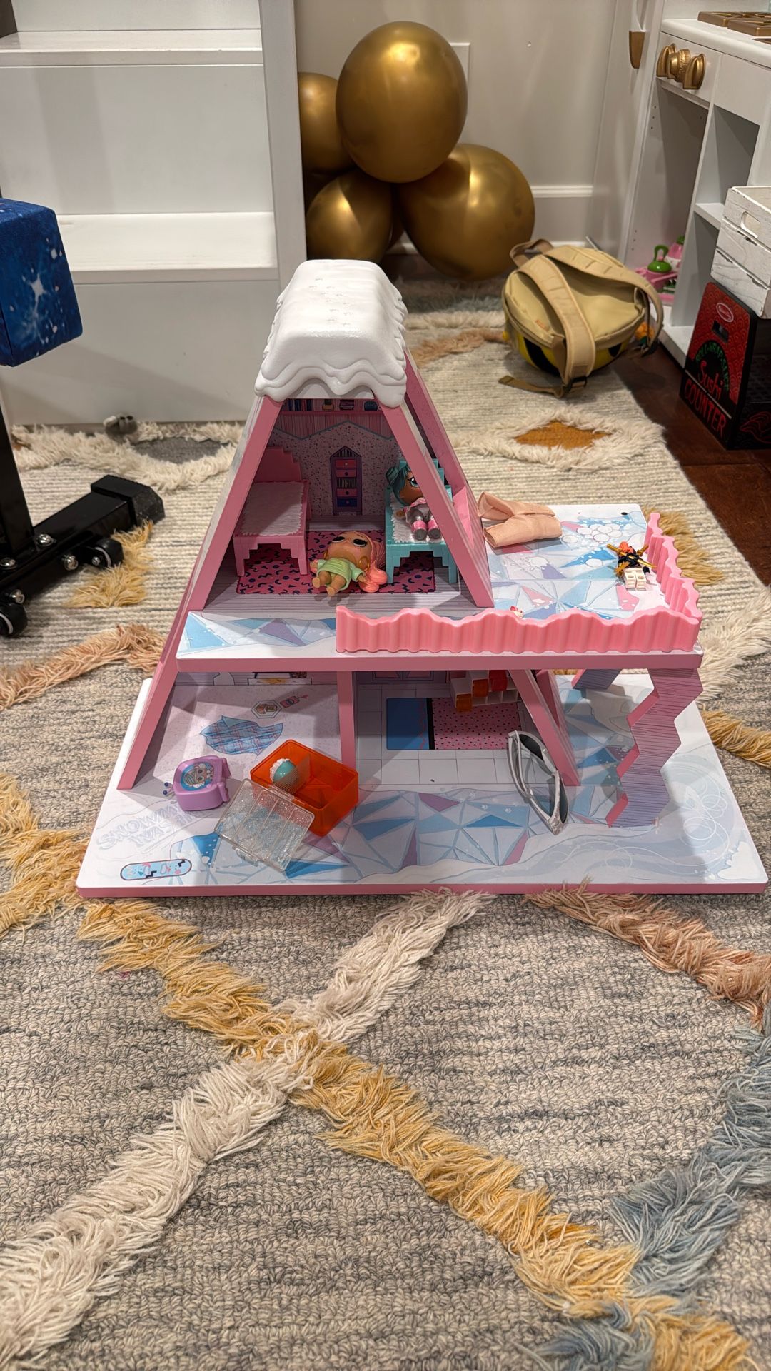 LOL Surprise Winter Chalet