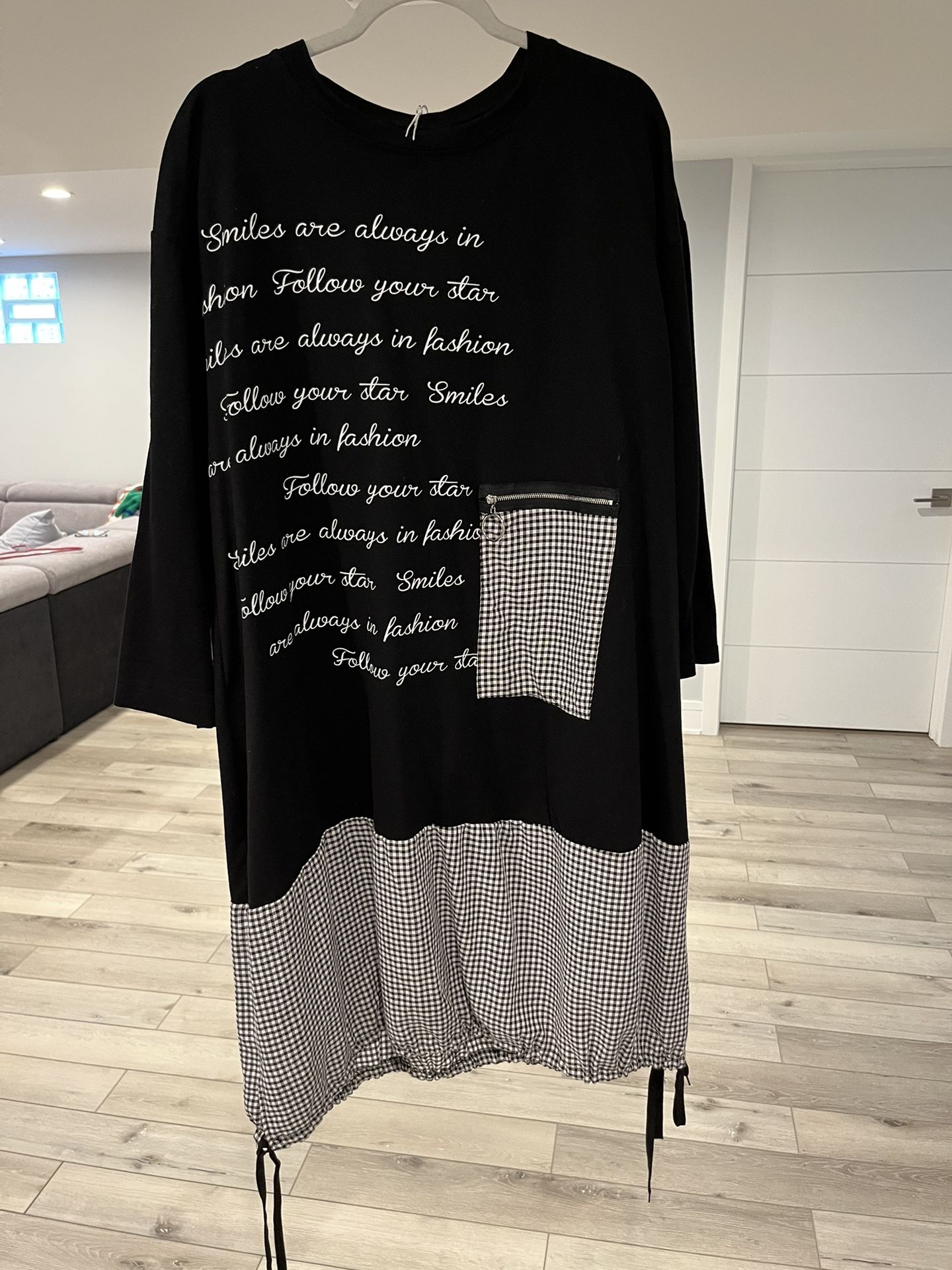 Italy Tunic Black And White Size L/XL