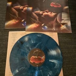 Kate Hudson NEW MINT Vinyl Signed 