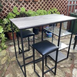 Counter Height Table Set W/ Stools