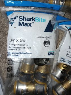 Sharkbite Max™ 3/4"straight coupling -Push to Connect