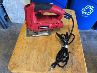 Hyper tough jigsaw with variable speed and vacuum port