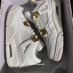 Jordan 4 Metallic Gold 