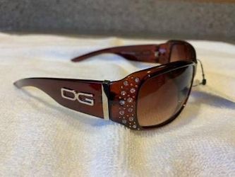 Brand New Women's Rhinestone Sunglasses in Brown