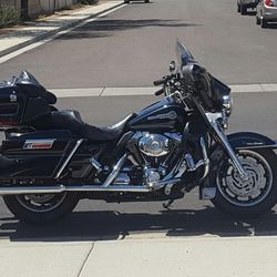 2006  Harley Davidson ultra classic  ( peace officer  special edition)