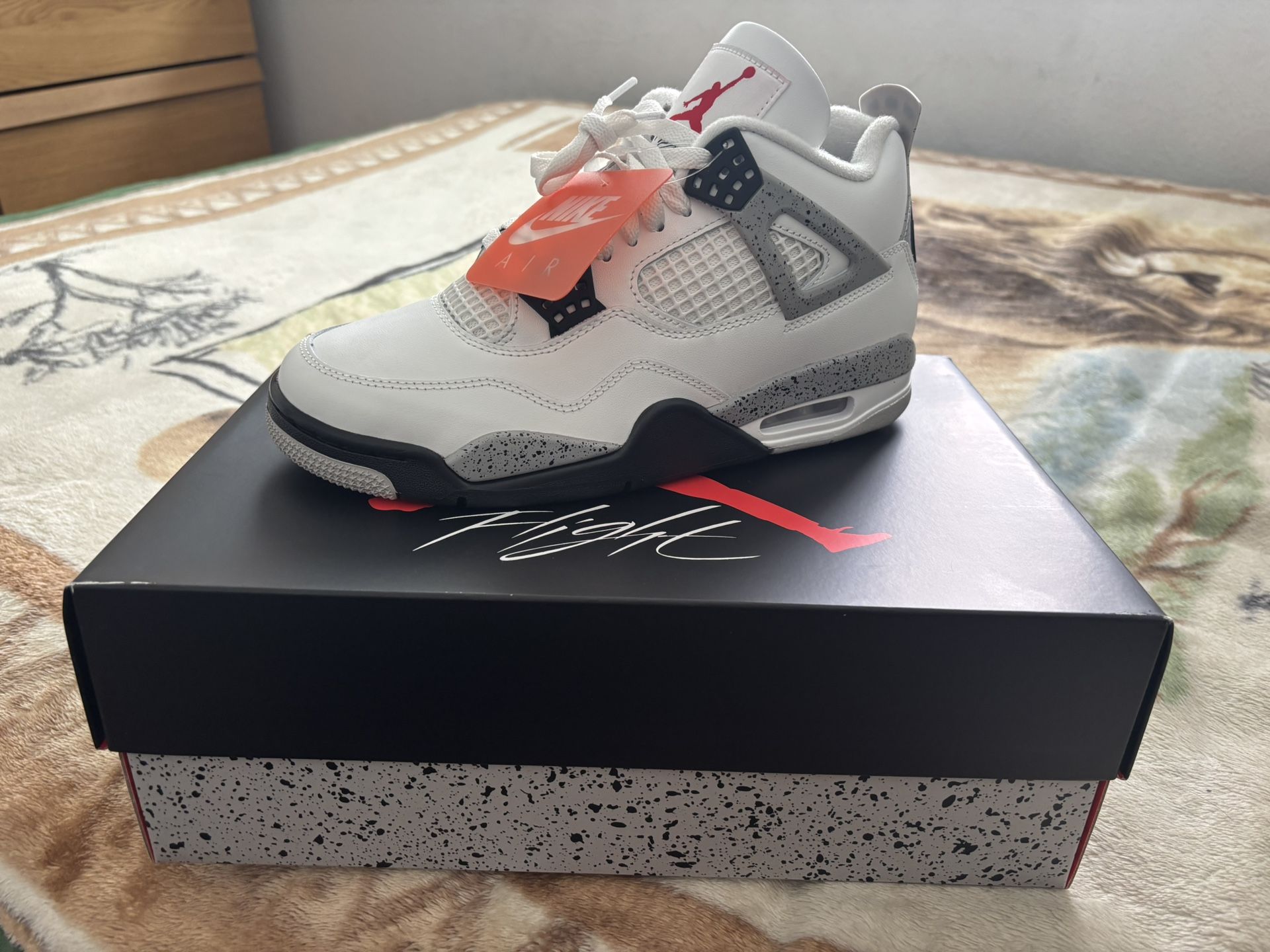 Air Jordan 4 Retro