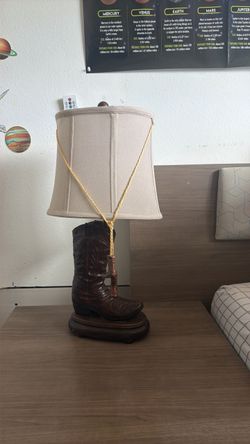 Cowboy boot lamp