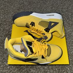 Like New Jordan 4 Retro Tour Yellow 