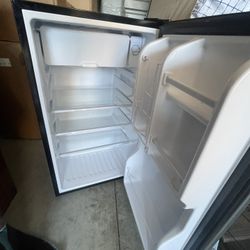 Mini Fridge With Freezer